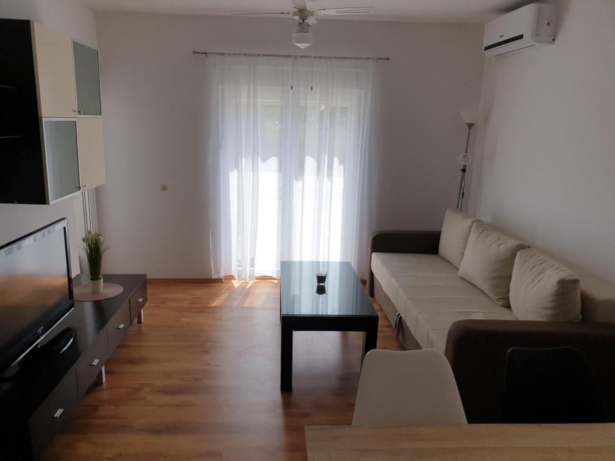 KustićiDelfin Vidalici Apartman公寓 外观 照片