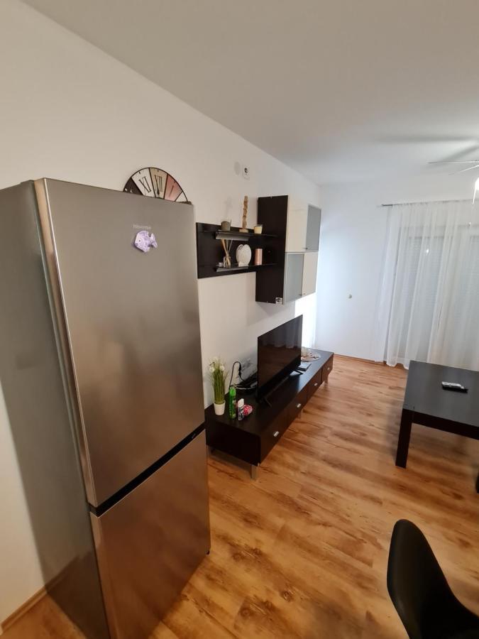 KustićiDelfin Vidalici Apartman公寓 外观 照片